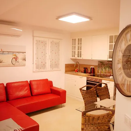 Casa Gibraltar אסטפונה